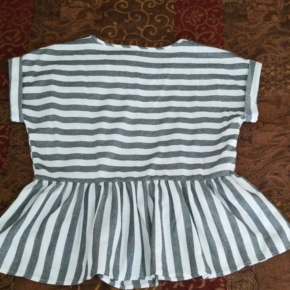 Fun striped top - Picture 5 of 5